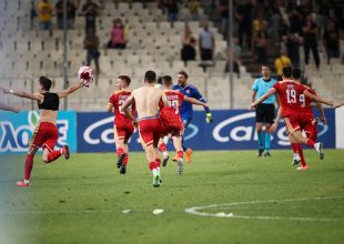 Πρόεδρος Βελέζ: «Έκοψε χρόνια απ’ τη ζωή μου το ματς, ήξερα ότι θα περάσουμε την ΑΕΚ»