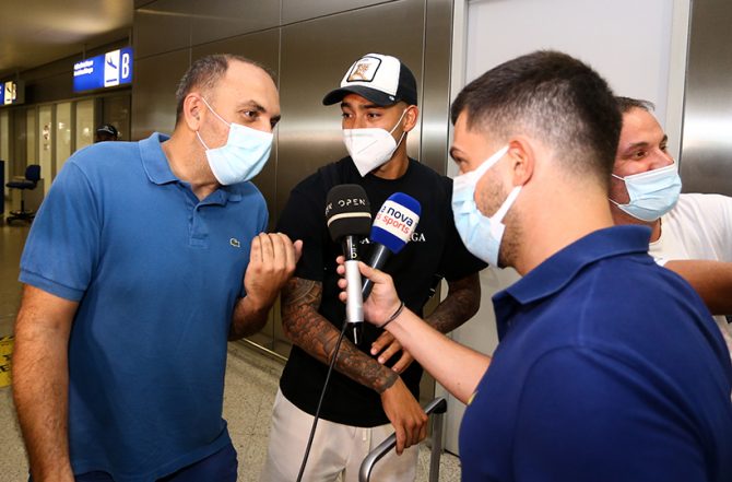 Αραούχο: «Είμαι χαρούμενος που επιστρέφω στην ΑΕΚ»