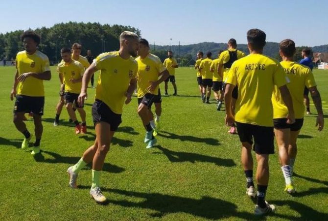 Super League Interwetten: Πήραν πιστοποιητικό Άρης και ΠΑΣ