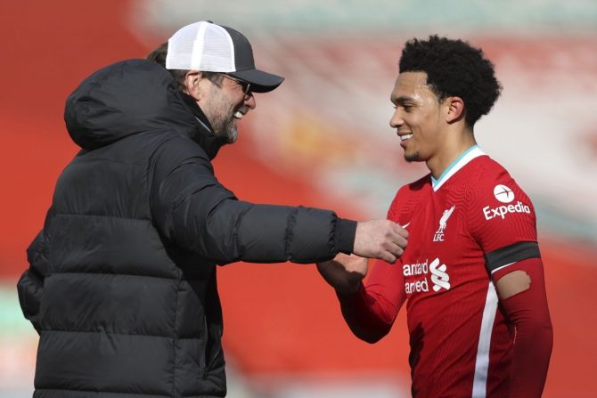 Πλήγμα με Αλεξάντερ-Αρνολντ στη Λίβερπουλ Πλήγμα με Αλεξάντερ-Αρνολντ στη Λίβερπουλ