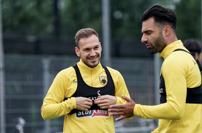 Η τελευταία προπόνηση της ΑΕΚ στο Burgh – Haamstede (VID)