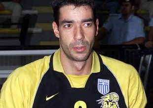 Αναλαμβάνει την ΑΕΚ ο Χατζηαντωνίου
