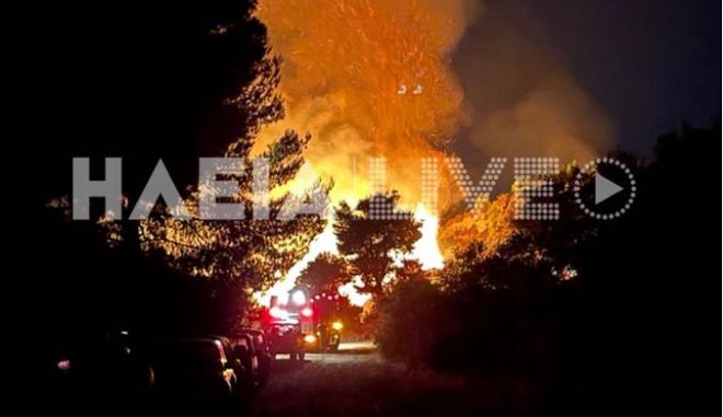 Ηλεία: Σε εξέλιξη μεγάλη φωτιά στο χωριό Κορυφή – Ισχυρές δυνάμεις στο σημείο