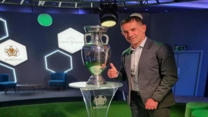 Ιταλία – Αγγλία: Στο «Γουέμπλεϊ» για τον τελικό του Euro o Καραγκούνης (pic)