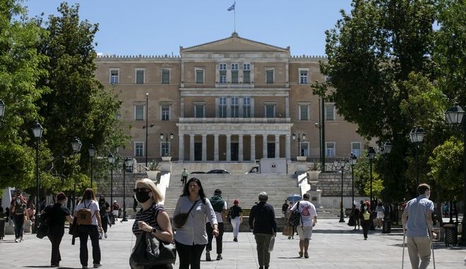 Κορωνοϊός: 1834 νέα κρούσματα σήμερα στην Ελλάδα – 8 νεκροί και 123 διασωληνωμένοι