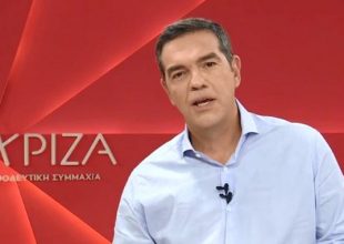 Τσίπρας: Οι πολίτες να εμβολιαστούν και να αγνοήσουν τον διχαστικό λόγο του Μητσοτάκη