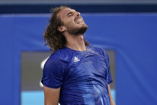 Τσιτσιπάς για τις διαμαρτυρίες του Ζβέρεφ: “Δεν θα ήταν ωραίο να αλλάξω σορτσάκι στο κορτ”