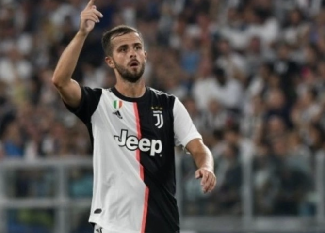 Η Γιουβέντους θέλει πίσω τον Πιάνιτς και προτείνει ανταλλαγή με Ράμσεϊ στη Μπαρτσελόνα