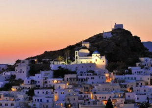 Χρυσοχοΐδης: Ορατός ο κίνδυνος να «κλείσει» η Ίος