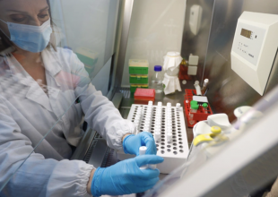 Έγγραφο CDC: H μετάλλαξη Δέλτα μεταδίδεται και από τους εμβολιασμένους