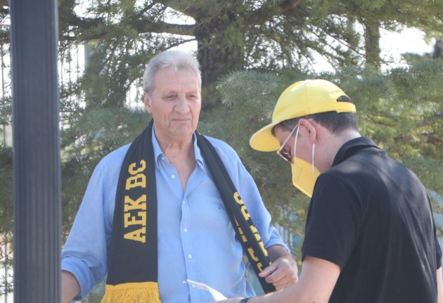 Ο «παππούς» των «Διαρκείας» συγκινεί