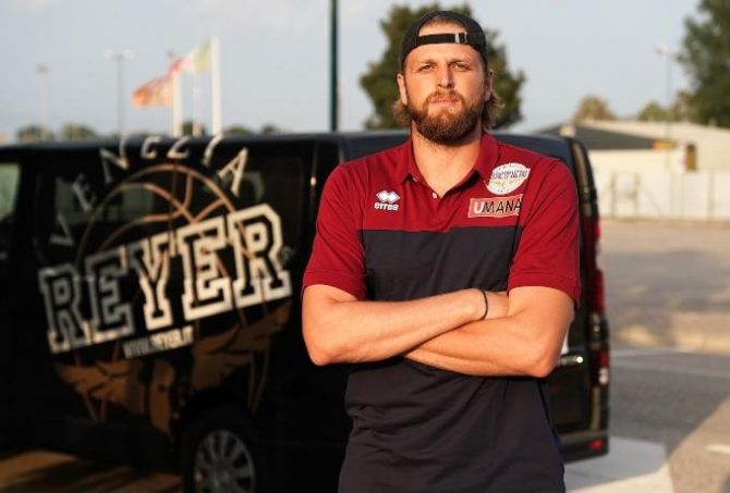 Στην Ιταλία για τη Βενέτσια ο Χαραλαμπόπουλος