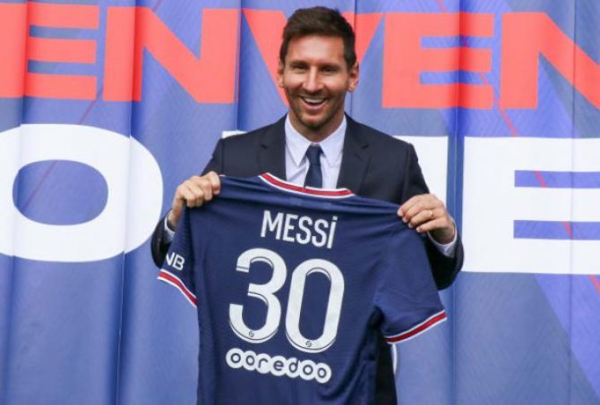 Διέψευσε η Παρί ότι πούλησε 800.000 φανέλες του Μέσι