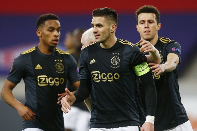 Άγιαξ: Αφιερωμένη στον Μπομπ Μάρλεϊ η τρίτη φανέλα του Αίαντα Άγιαξ: Αφιερωμένη στον Μπομπ Μάρλεϊ η τρίτη φανέλα του Αίαντα