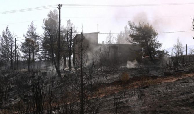 Ξεκίνησε η καταγραφή των ζημιών από τις πυρκαγιές – Κλιμάκια πραγματοποιούν αυτοψίες