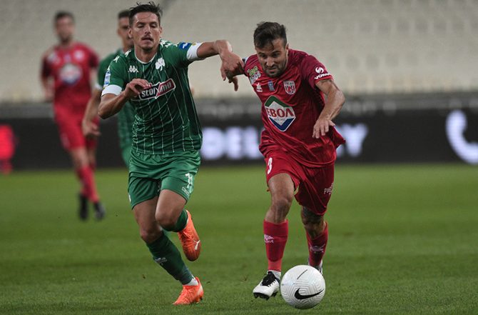 Ψηλά ο Φεράρι, κοιτάει και Κατράνη