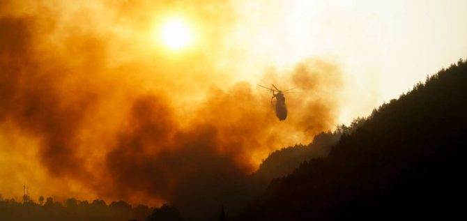 Φωτιά στην Αττική: Μεγάλη αναζωπύρωση στις Αφίδνες