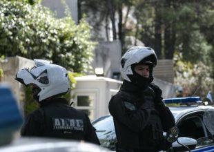 Σύλληψη για απόπειρα εμπρησμού στο άλσος Φινοπούλου