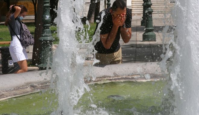 EMY για καύσωνα: Επικίνδυνο φαινόμενο, από τα ισχυρότερα των τελευταίων 40 ετών