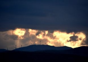 Έκτακτο δελτίο από την ΕΜΥ: Καύσωνας τέλος, έρχονται ισχυροί άνεμοι και καταιγίδες