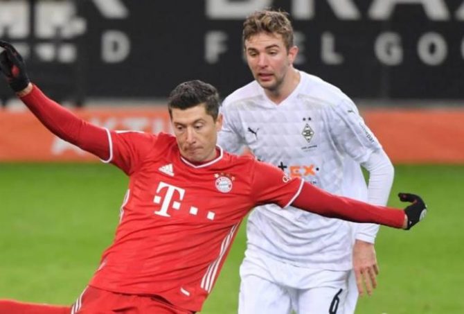 Λεβαντόφσκι για την απώλεια της Μπάγερν στην πρεμιέρα: «Κάναμε πολλά λάθη»