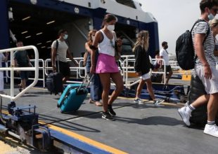 Κορωνοϊός: Συναγερμός για Νάξο, Ικαρία, Ηλεία – Οι κόκκινες περιοχές