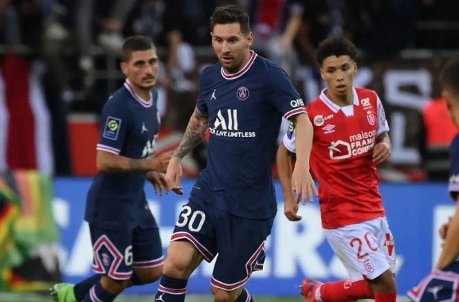 Πέρασε στο ματς για την Παρί ο Μέσι Πέρασε στο ματς για την Παρί ο Μέσι