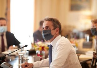Μητσοτάκης: «Θα έχουμε στη διάθεσή μας πολύ σύντομα και τα καινούργια φάρμακα για τον κορονοϊό» (vid)