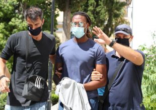 Στον ανακριτή ο Σεμέδο, κατηγορείται για ομαδικό βιασμό
