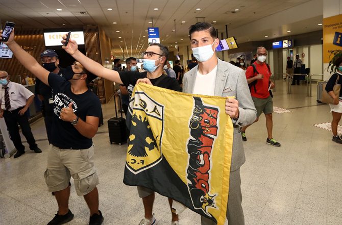 Ζούμπερ: «Πολύ χαρούμενος που είμαι στην ΑΕΚ»