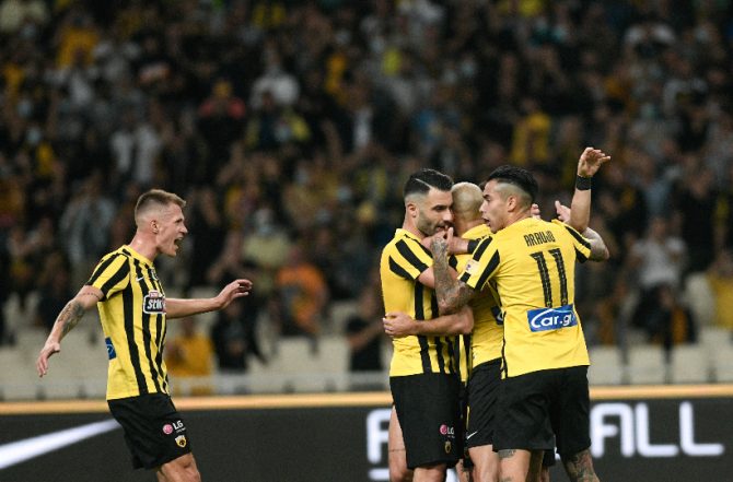 Στην κορυφή της βαθμολογίας η ΑΕΚ