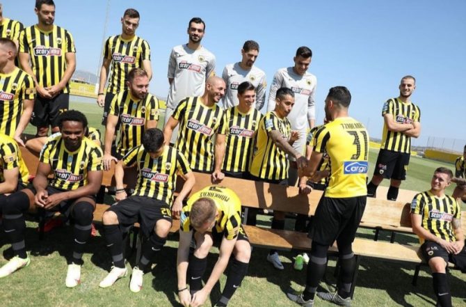 «Κλικς» από την φωτογράφιση της ΑΕΚ «Κλικς» από την φωτογράφιση της ΑΕΚ