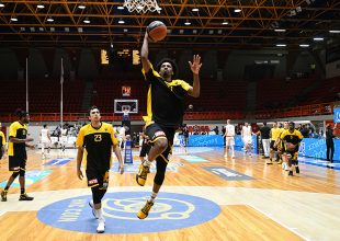 Η προθέρμανση της Βασίλισσας (pics)