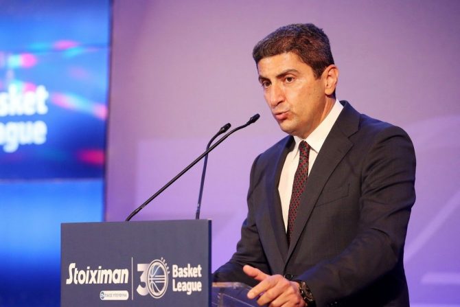 Συνάντηση Αυγενάκη με FIFA – UEFA για τις αλλαγές στον αθλητικό νόμο