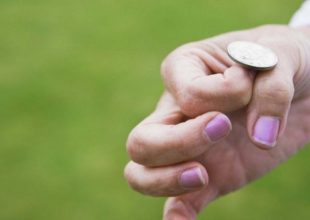 Δύο γυναίκες στην Ινδία έριξαν κέρμα για το ποια θα παντρευτεί τον κοινό τους εραστή