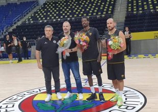 Βράβευσε Δέδα, Μάνι Χάρις και Κολόμ η Μπαχτσεσεχίρ (ΦΩΤΟ)