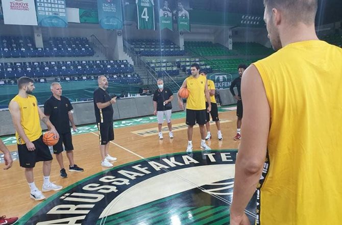 Σε LIVE STREAM το Νταρουσάφακα – ΑΕΚ