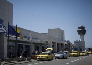 Συναγερμός στο “Ελευθέριος Βενιζέλος” για προσγείωση αεροσκάφους με βλάβη στα φρένα