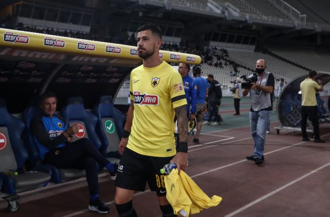 Προβάρει φανέλα βασικού ο Γέφτιτς