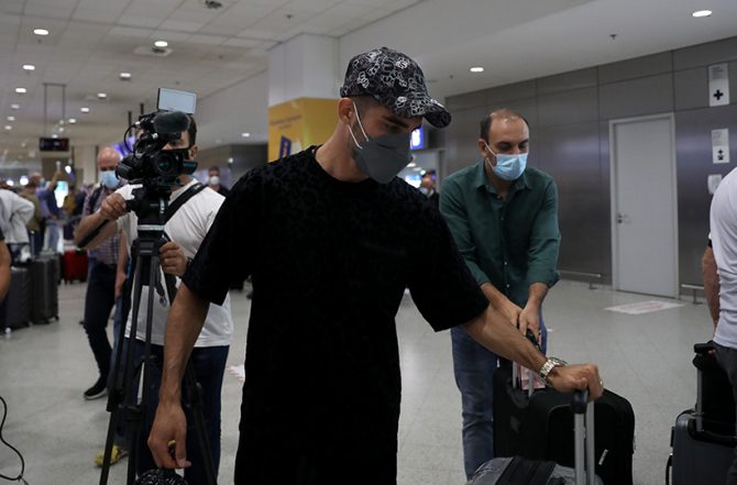 Τα «κλικ» της άφιξης του Μοχαμαντί (pics)