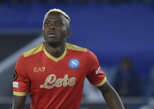 Νάπολι: Εκτός πλάνων ο Όσιμεν, ψήφος εμπιστοσύνης στο γκρουπ ο Κόντε