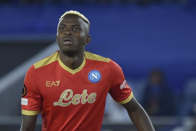 Νάπολι: Εκτός πλάνων ο Όσιμεν, ψήφος εμπιστοσύνης στο γκρουπ ο Κόντε