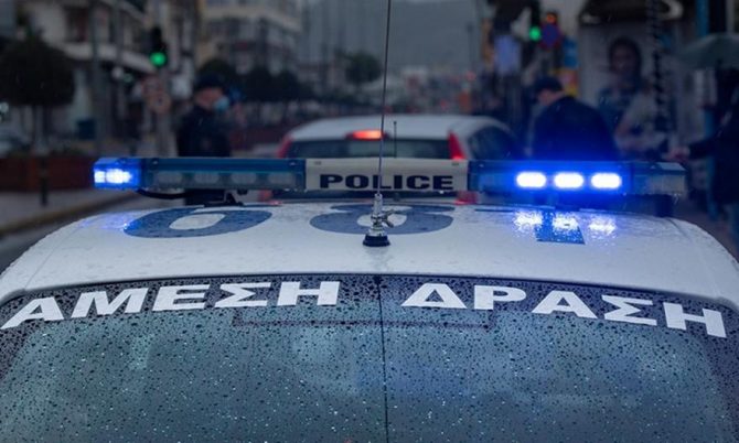 Συνελήφθη άνδρας στο Κιάτο που εισέβαλλε κατ’ επανάληψη στο σπίτι γειτόνισσάς του κι έκλεβε εσώρουχα