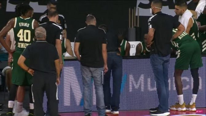 Πρίφτης σε παίκτες: «Τι κάνετε; Μας ρεζιλεύουν»