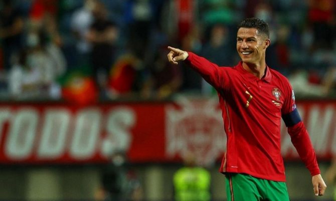 Έδωσε άδεια στον τιμωρημένο Ρονάλντο να επιστρέψει στο Μάντσεστερ ο Σάντος