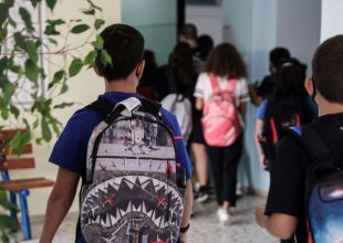 Σχολεία – Κορωνοϊός: Αυξάνονται οι εμβολιασμοί στα παιδιά – Γιατί δεν θα κλείνουν τμήματα με λίγα κρούσματα