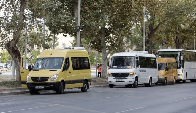 ΣΟΚ: Ξέχασαν κοριτσάκι 2 ετών σε σχολικό λεωφορείο στη Βάρκιζα για 4 ώρες μέσα στον ήλιο
