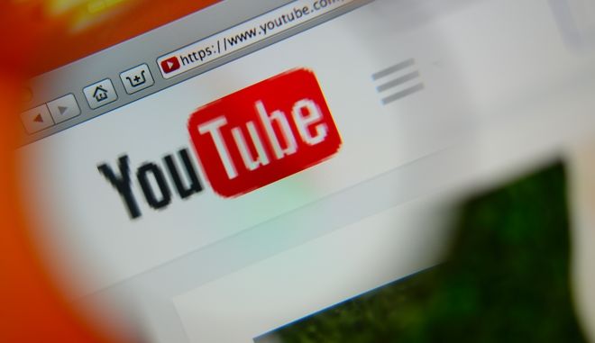 Βόμβα από το YouTube: “Μπλοκάρει” λογαριασμούς αντιεμβολιαστών