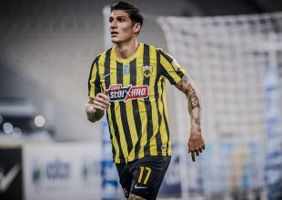 Ξεκινάει μαθήματα Ελληνικών ο Τσούμπερ