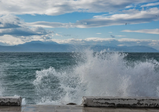 Απαγορευτικό απόπλου λόγω ισχυρών ανέμων σε Πειραιά, Λαύριο και Ραφήνα